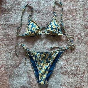 Pacsun floral bikini set